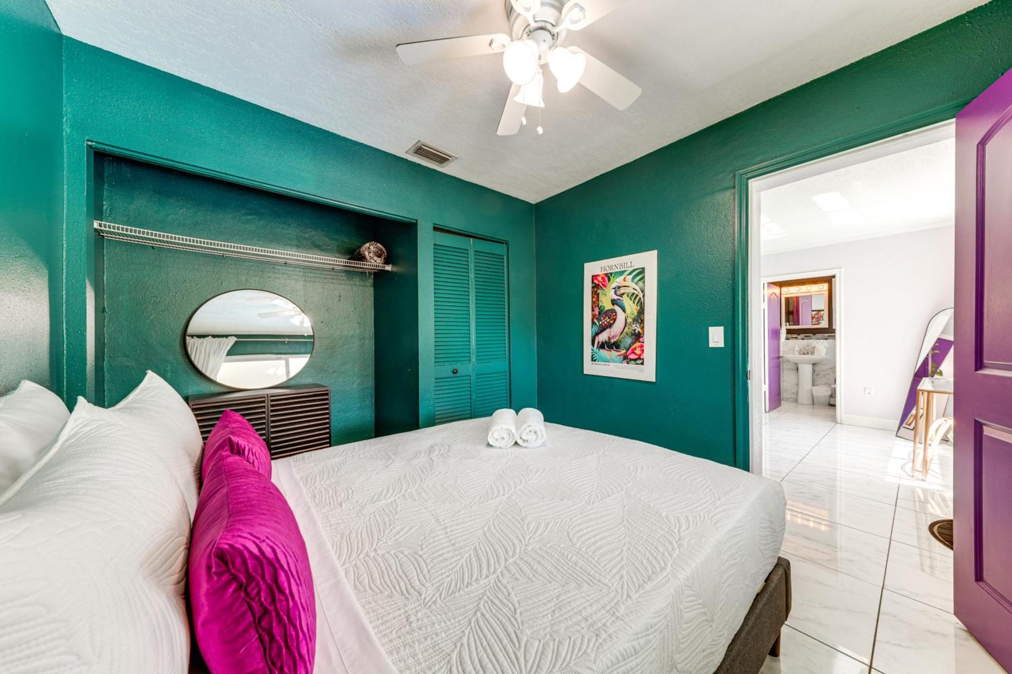 4 Mi To Colorful Lauderdale Home! Holiday home Fort Lauderdale